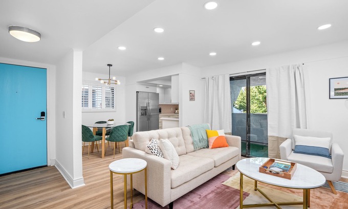 Palm Springs Condominio | PS Retreat - Luxurious Centrally Located Condo!