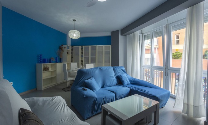 Cadiz Apartamento | PUERTA del MAR Family Home by Cadiz4Rentals