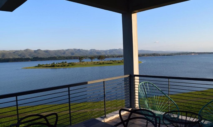 Alta Gracia Apartamento | Puerto del Águila Departamentos sobre el Lago - The View Luxury Aparts