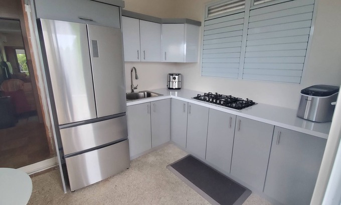 Minillas Apartamento | New Listing! Puerto Rico-Breathtaking Views/Centrally located/Family/Relaxation