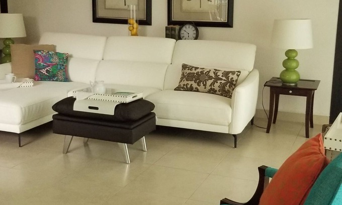 South Hotel Zone Apartamento | SOLEADO PUERTO VALLARTA, EN EL GRAN VENETIAN. IN THE OCEAN. 5 swimming pools
