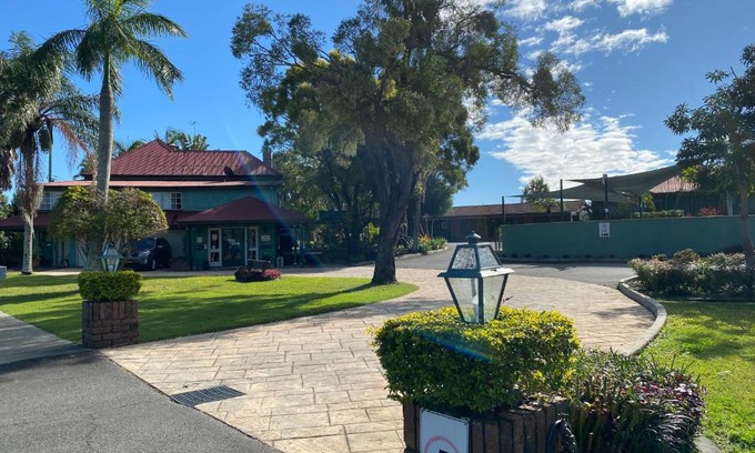 Loganholme Hotel | Puffers Inn
