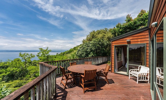 Pukawa Casa | Pukawa Paradise - Pukawa Holiday Home