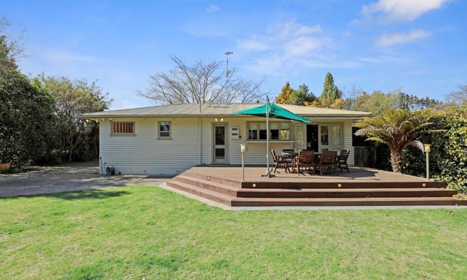Turangi Casa | Pukeko Lodge - Tūrangi Holiday Home