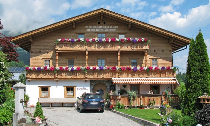 Kaltenbach Apartamento | Punggerhof by Interhome