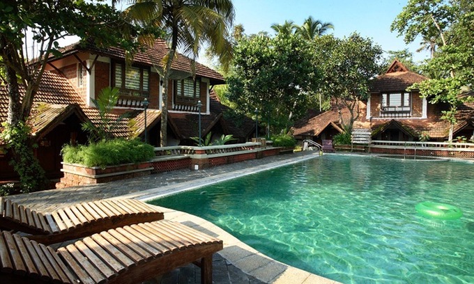 Aryad South Hotel | Punnamada Resorts