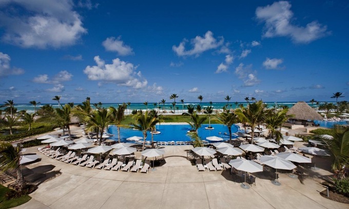 Punta Cana Hotel | Punta Cana Family Resort: Mini Golf, Water Park & 13 Pools! | 3 Units
