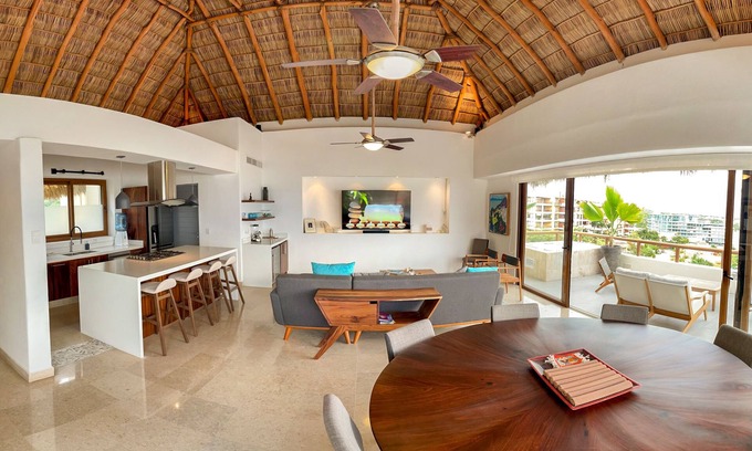 Puerto Vallarta Condominio | Punta Esmeralda, 4 bedroom, luxury condominium with spectacular view.