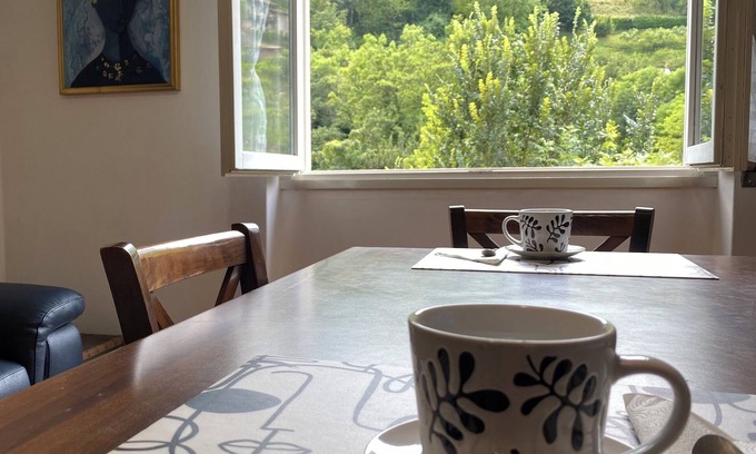 Gaverina Terme Apartamento | PURPLE COW appartamento con ruscello