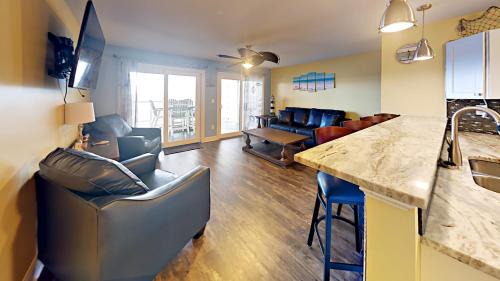 Put-in-Bay Casa | Put-in-Bay Waterfront Condo #104