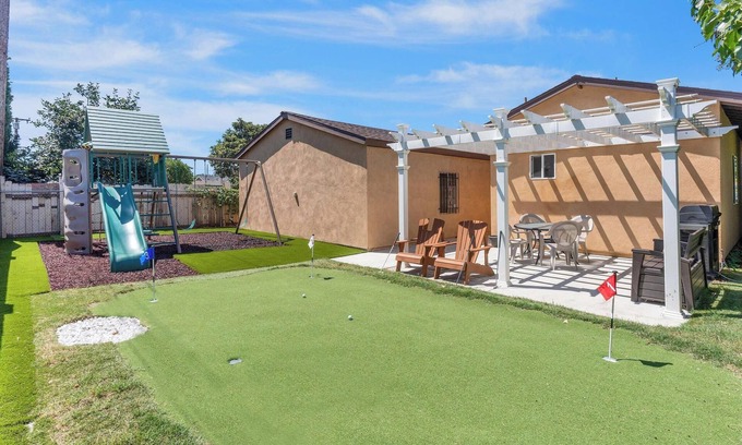 Santa Ana Casa | Casa de vacaciones familiar con Putting Green Golf