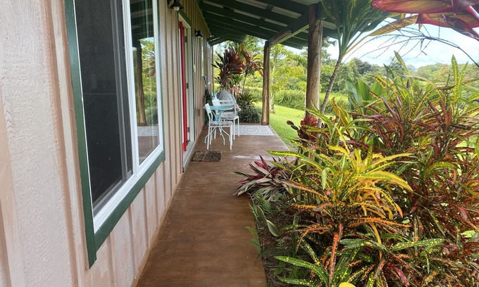 Papaikou Apartamento | Puumoi ocean view hideaway
