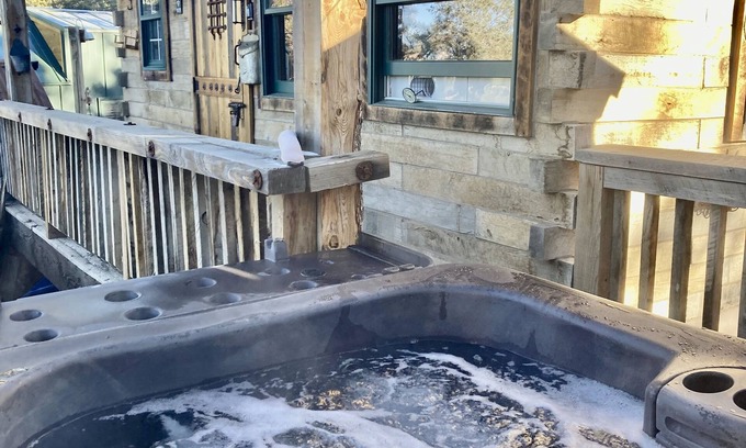 Woodland Park Cabina | PVP53 Luxury Cabin Overlooking Scenic Views — With Private Hot Tub!