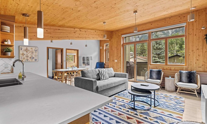 Teepee Town Condominio | Pyrenees #202 - LEED Gold Certified!