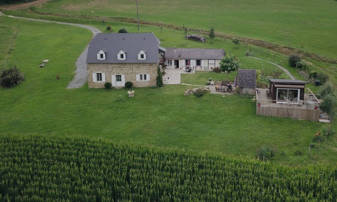 Oloron-Sainte-Marie Casa | PYRENEES THREE SPACIOUS RENTALS. GREAT FOR GATHERINGS. HOUSE, COTTAGE , CABIN.