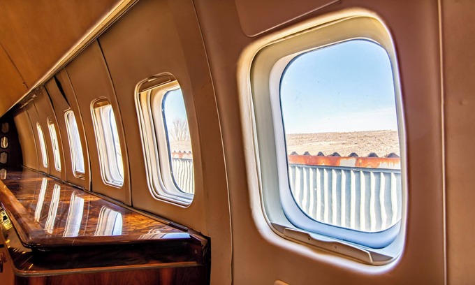 Hanham Alquiler De Eote | PYTCHAir Boeing 727 Private Jet Hotel