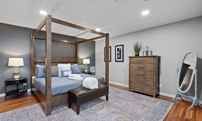 Baker City Apartamento | Castle Hideaway - New! Gorgeous Downtown Space, 1 Bdrm, Local Golfing 50% Off!
