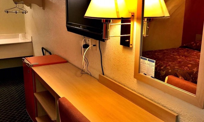 Quad Cities Hotel | QC Stay Inn