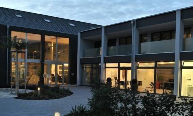 Belp Hotel | QCM Campus