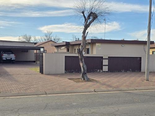 Emfuleni Apartamento | Qhephulitshe