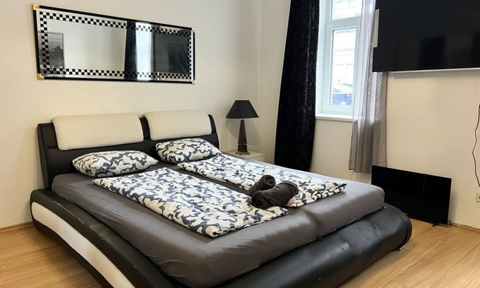 Simmering Apartamento | Quaint 1BR in Simmering -Well-suited for Longstays