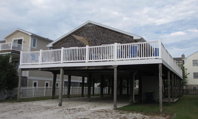 Fenwick Island Cabaña | Pintoresca casa de 3 dormitorios, 2 baños, playa ubicada a una cuadra de la playa.