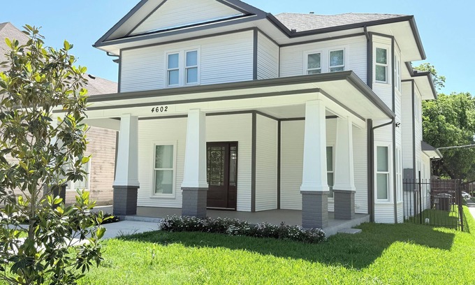Old East Dallas Casa | Quaint 4-bedroom house with AC in Dallas