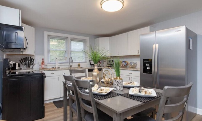 Mebane Casa | Quaint and Warm 2BR Cottage Close to 85/40, WiFi