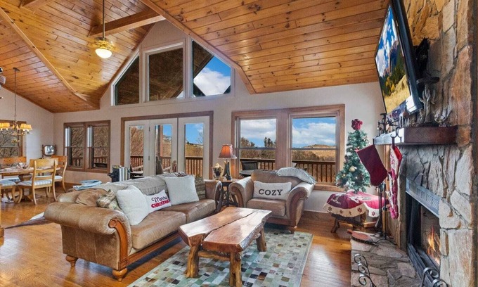 Blowing Rock Cabina | Quaint Cabin on Appalachian Mountain