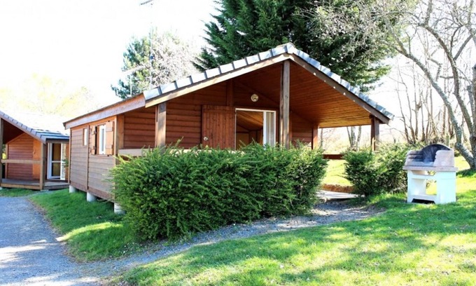 Treignat Cabaña | Chalet familiar con terraza, lago y actividades en camping 2 estrellas