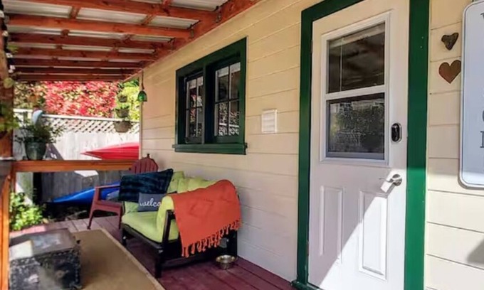 Eureka Apartamento | Quaint Cozy Studio w/ Offstreet Parking