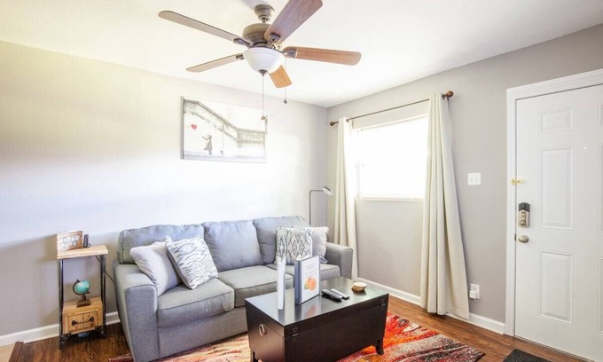 Mechanicsville Apartamento | Quaint Gem Apt~Close to Downtown~Queen Bed
