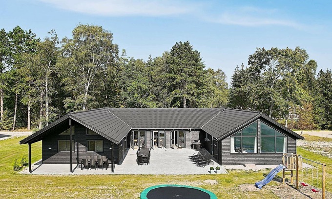 Frederiksvaerk Casa | Pintoresca casa de vacaciones en Frederiksværk con piscina