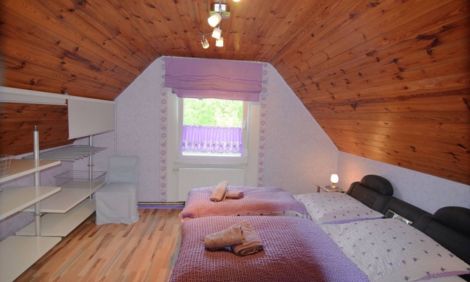 Schmogrow Casa | Pintoresco casa de vacaciones en Brandenburg cerca del bosque