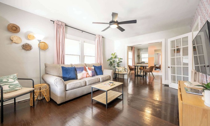 Meridian-Kessler Casa | Quaint Indy Getaway in SoBro