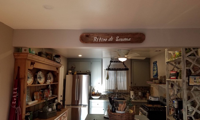 Fetters Hot Springs-Agua Caliente Casa | Casa de estilo italiano pintoresco en Sonoma CA