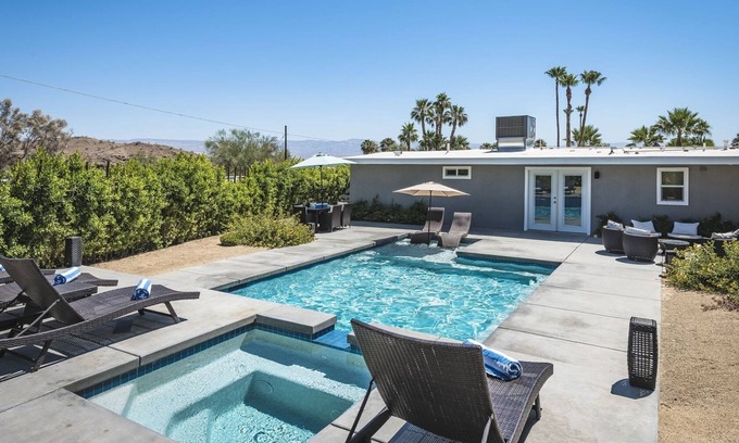 Cathedral City Cove Casa | Quaint Mountain View Escape