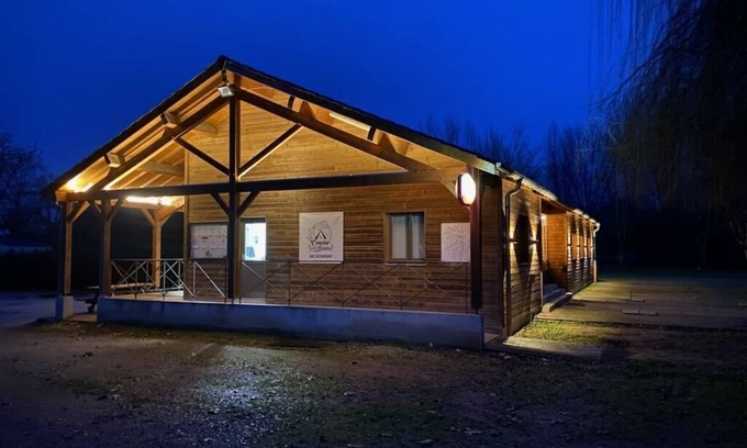 Savigny-sur-Grosne Alquiler De RV | Quality nature campsite and restaurant with family cuisine in Burgundy