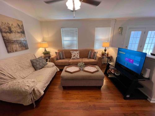 Beaufort Casa | Quality Stay Location. Pet Yes