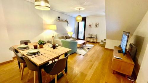 Old Town Apartamento | Quartier Dúplex VUT-LE-1172