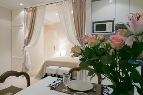 Jardin des plantes Apartamento | Quartier Latin Apartments 3 Apartments to choose!