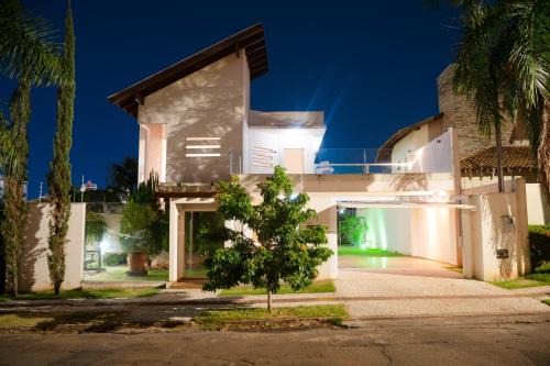 Chacara Cachoeira Casa | Quartos Suítes no Chácara Cachoeira Campo Grande