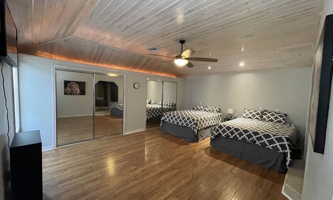 Lancaster Casa | Quartz Hills Home 1G Internet