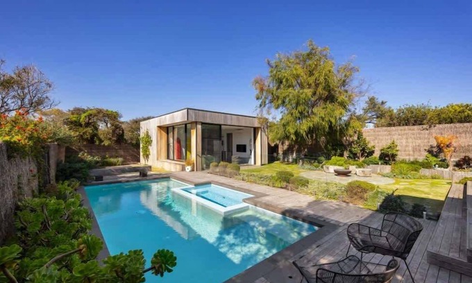 Blairgowrie Casa | *Quay*-Walk to beach, Gas Heated Pool, Spa, Tramp