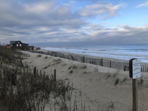 Kitty Hawk Casa | Queen Anne's Revenge at the Beach cottage