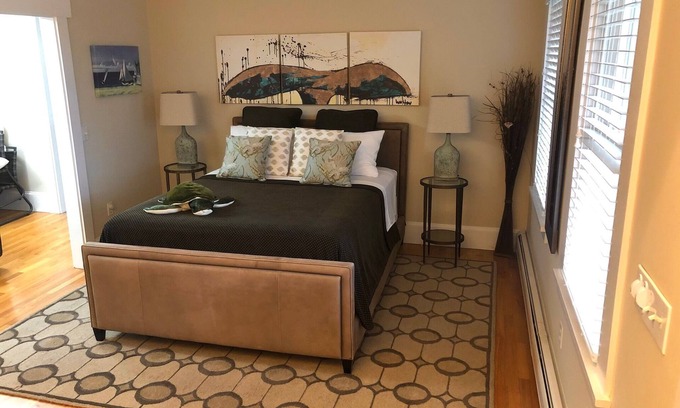 Provincetown Casa | Queen Anne style Home with Private entrance 1B/1B unit in Historic Provincetown