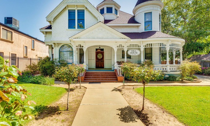 Lodi Casa | Queen Anne Victorian Home < 1 Mi to Downtown Lodi!