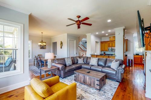 St. Marys Casa | Queen Palm Estate