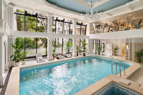 Erzsebetvaros Hotel | Queen's Court Hotel & Residence