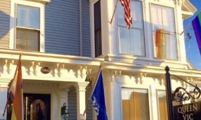 Provincetown Cama Y Desayuno | Queen Vic Guest House Provincetown Adults Only